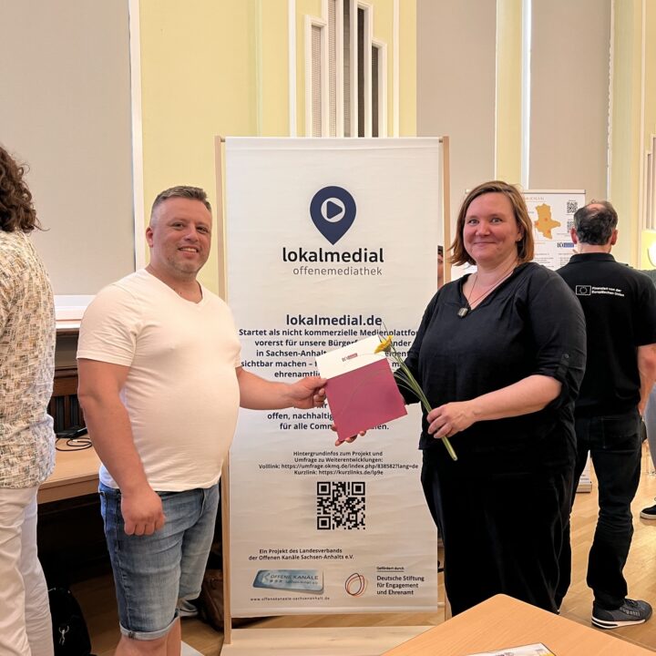 Übergabe des Preises im Rahmen des KOMPASS-Wettbewerbs
