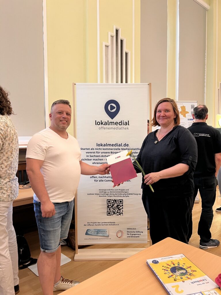 Übergabe des Preises im Rahmen des KOMPASS-Wettbewerbs